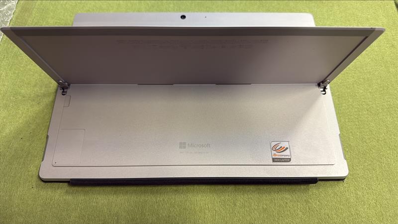 Microsoft Surface Pro 7+ I5-1135G7, 8GB RAM, 256GB SSD - A- Grade